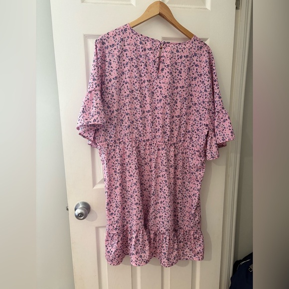 Pretty Little Thing plus size 2XL pink ruffle mini dress floral short sleeve - Picture 7 of 11